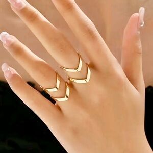 NEW Set of 2 Gold Chevron Style Adjustable Rings